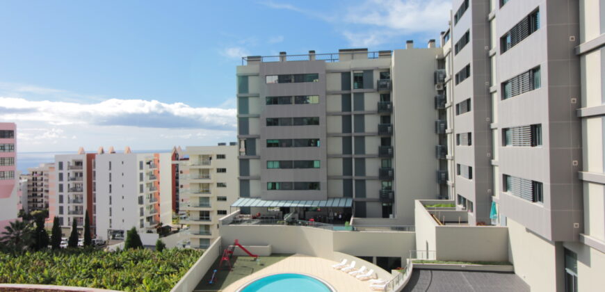 Apartamento T3 com Piscina em São Martinho, Funchal