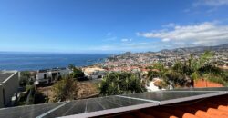 Moradia V3 + Sótão com  Vista Mar Funchal